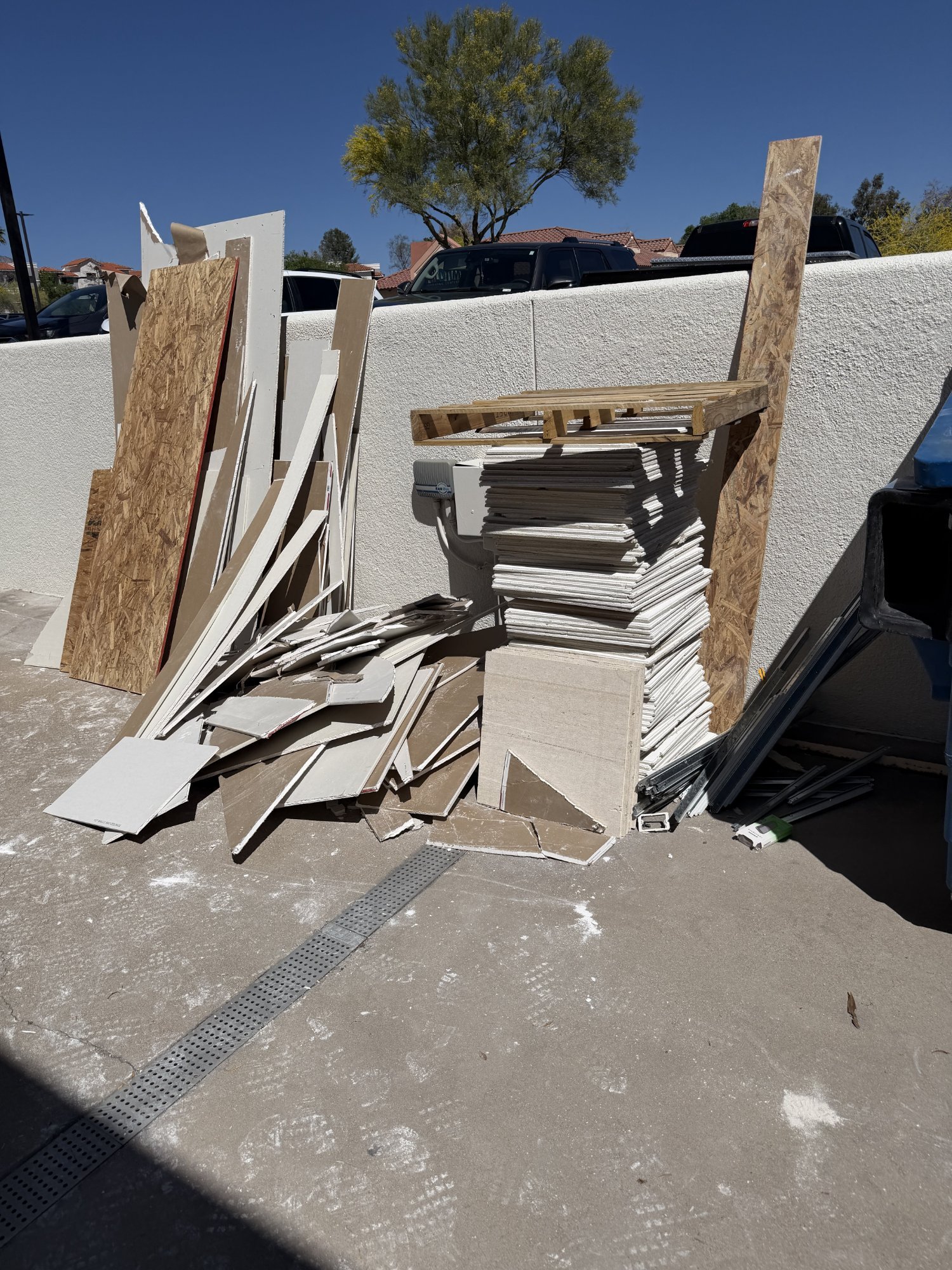 Construction debris and property cleanout removal in Tucson AZ by Haul Heroes