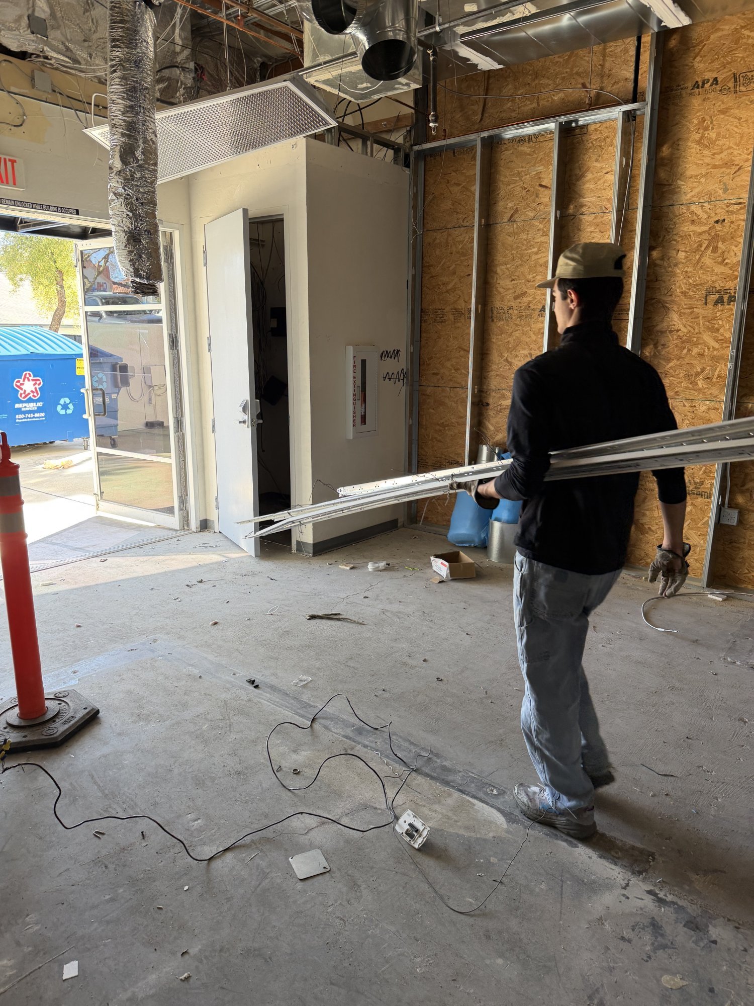 Commercial cleanout service Tucson AZ - office and retail space cleanouts by Haul Heroes
